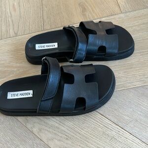 Steve Madden slides